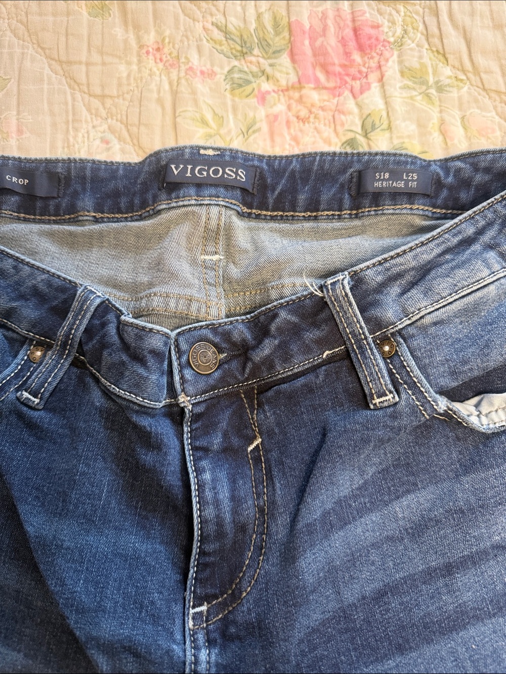 Vigoss Women's Dark Blue High-Rise Crop Jeans